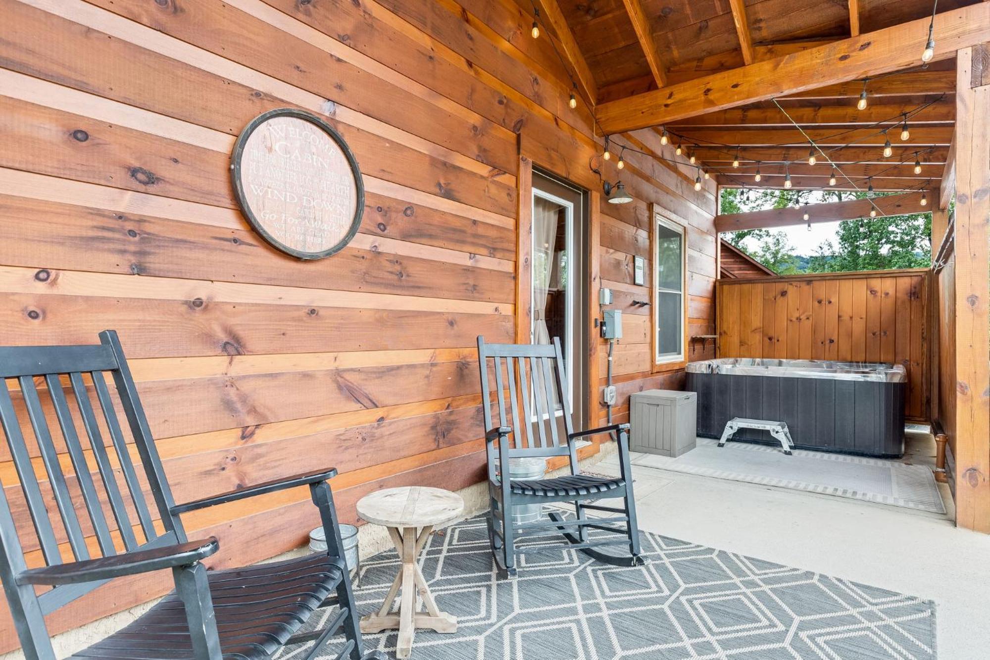 Fully Loaded Cabin In Heart Of Pigeon Forge Exterior photo