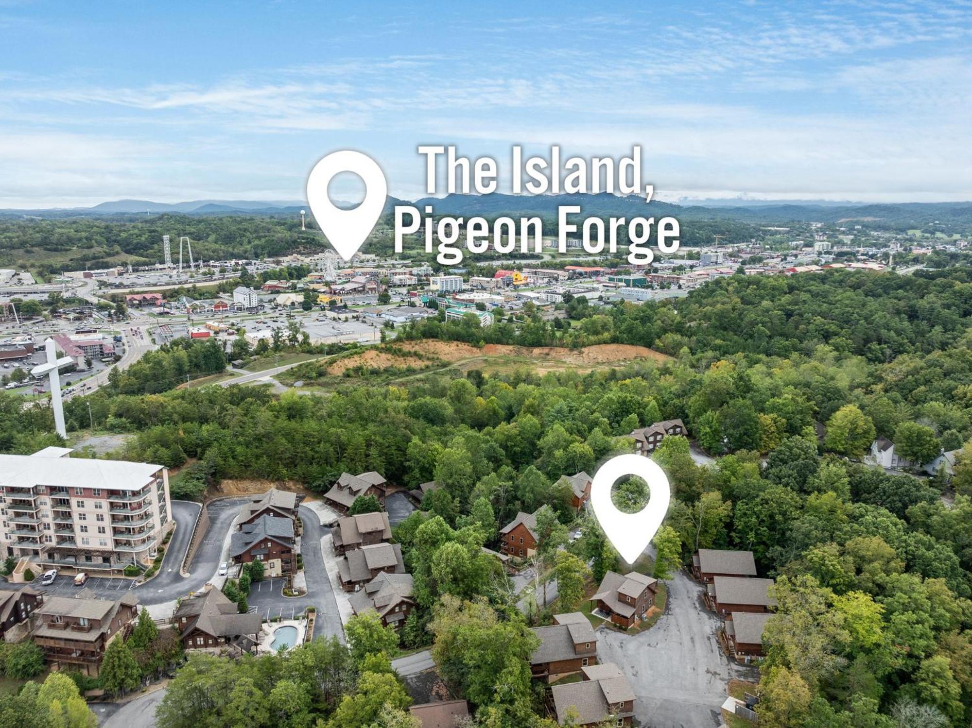 Fully Loaded Cabin In Heart Of Pigeon Forge Exterior photo