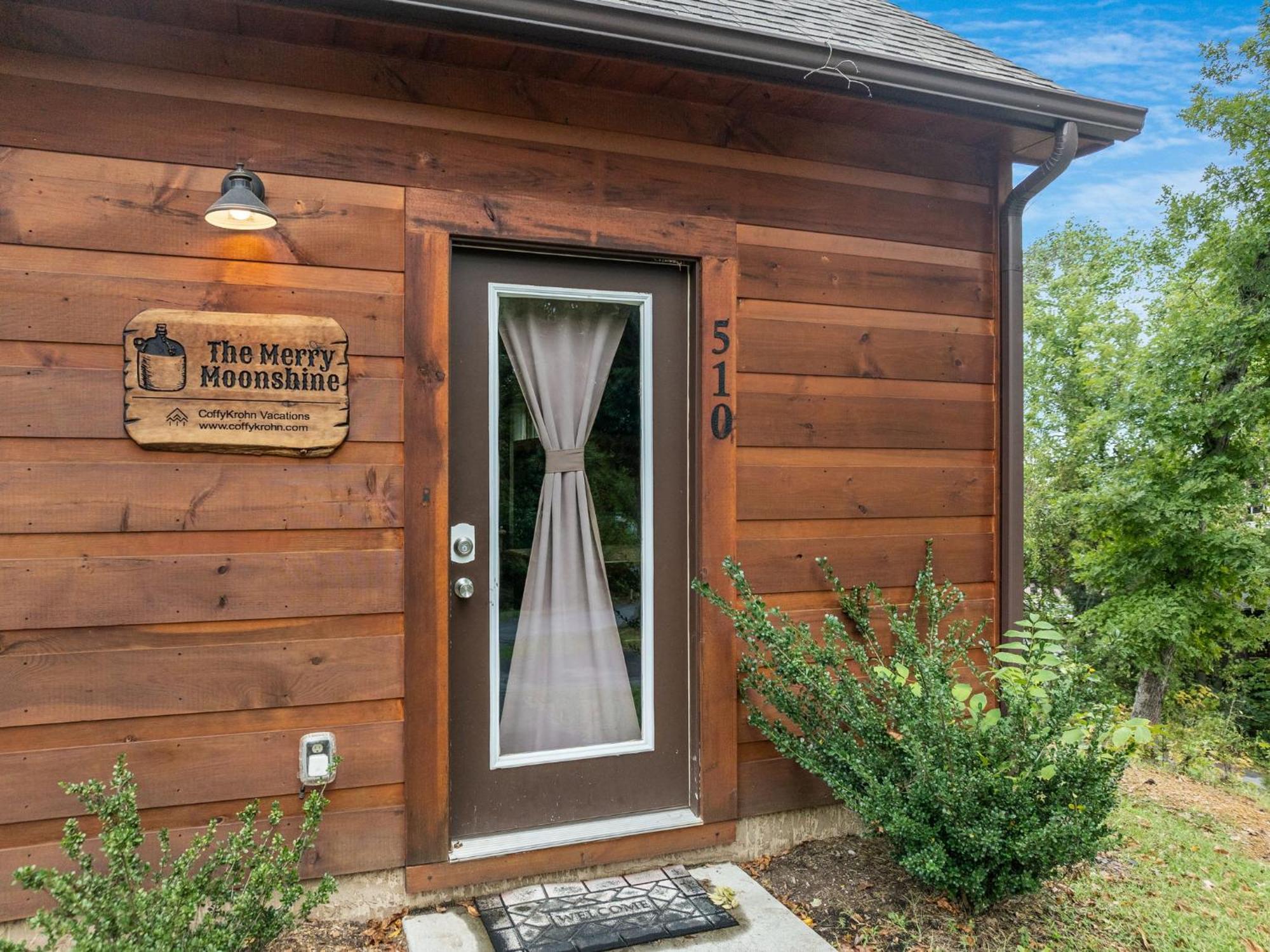 Fully Loaded Cabin In Heart Of Pigeon Forge Exterior photo