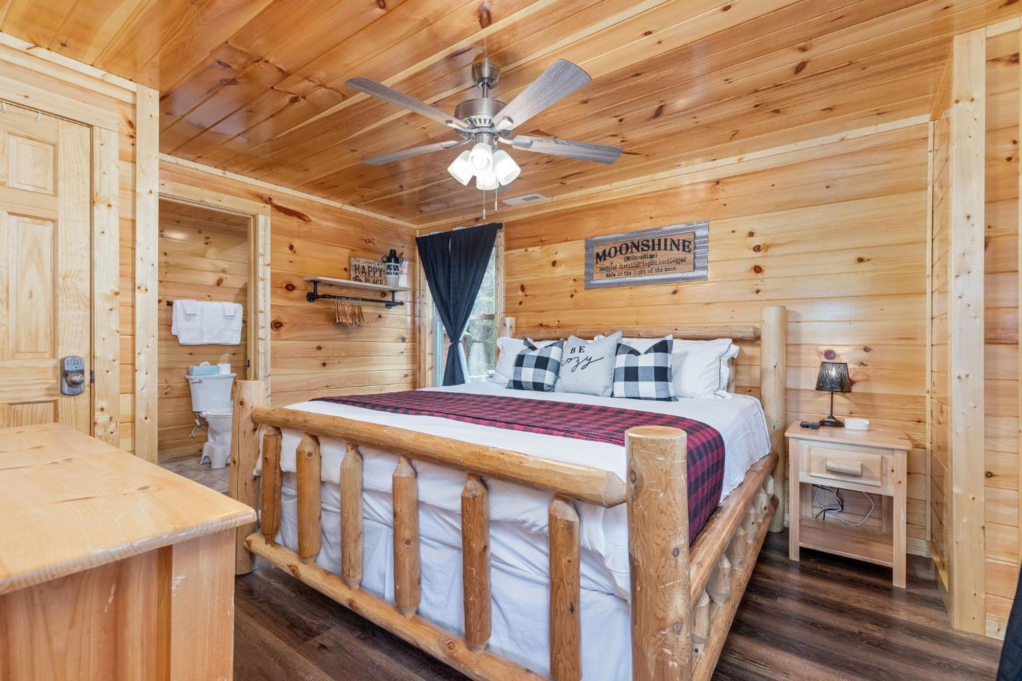 Fully Loaded Cabin In Heart Of Pigeon Forge Exterior photo