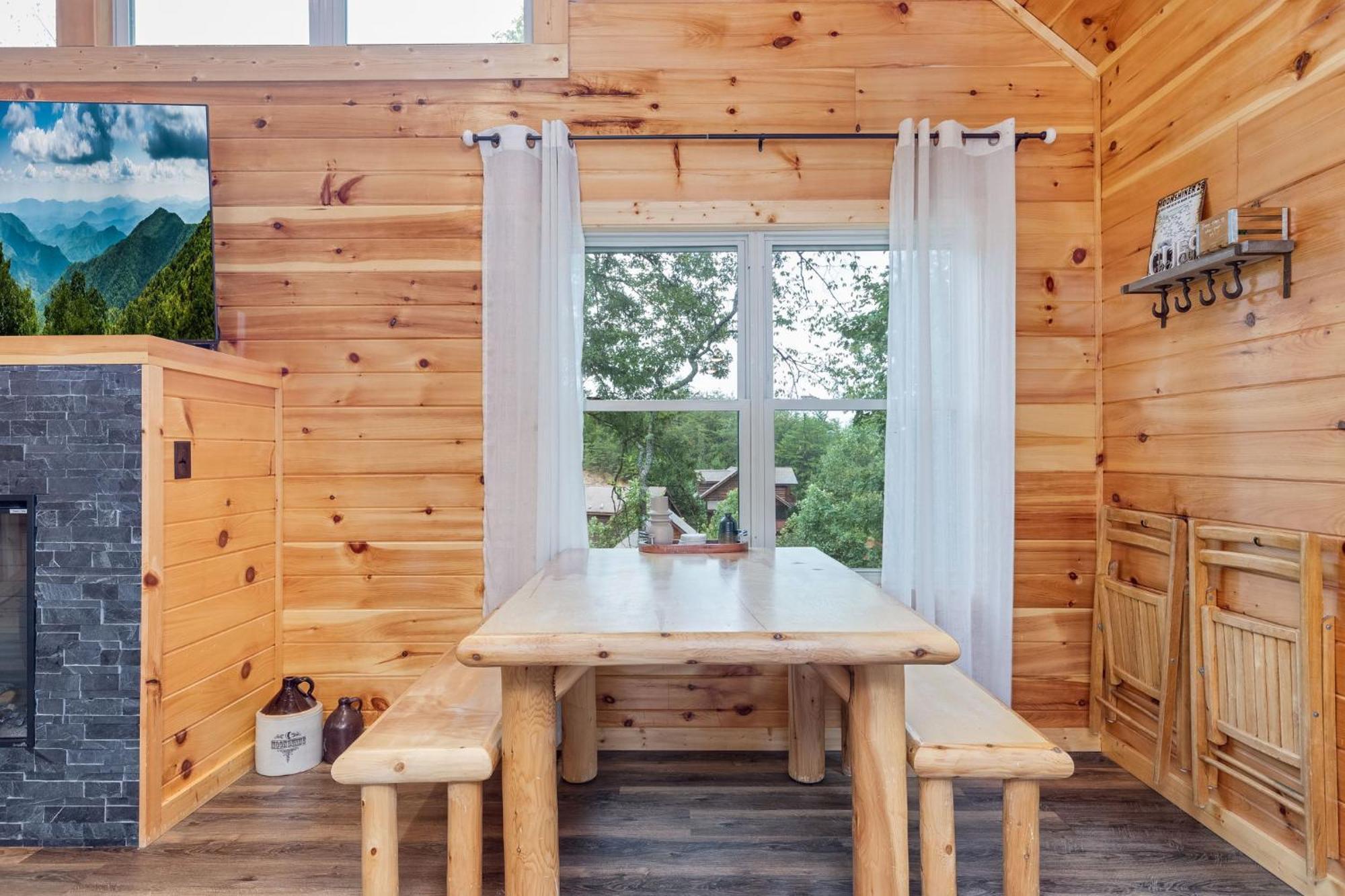 Fully Loaded Cabin In Heart Of Pigeon Forge Exterior photo